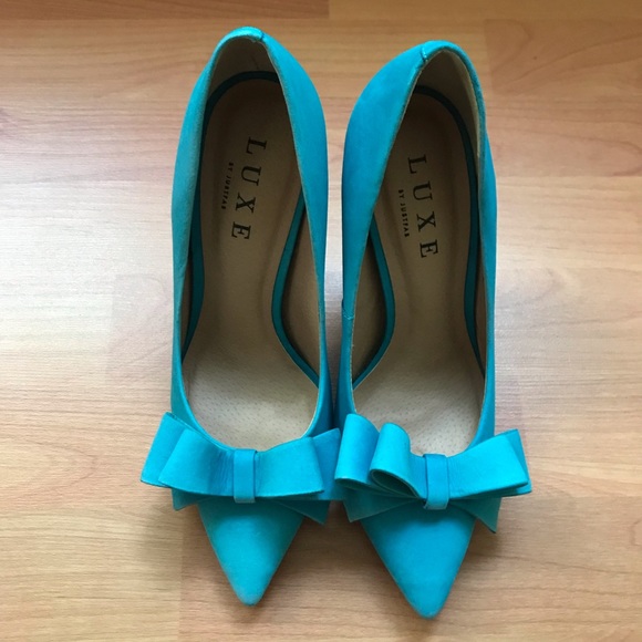 Luxe by Justfab Bow Pumps - Picture 2 of 6